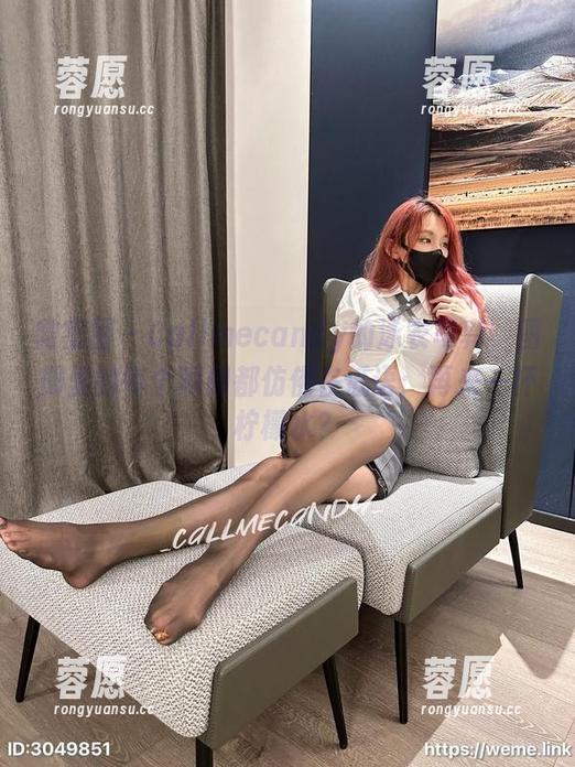 微密圈 - Callmecandy的泳衣写真，图册里的每个瞬间都仿佛在低语：再来一杯柠檬水？