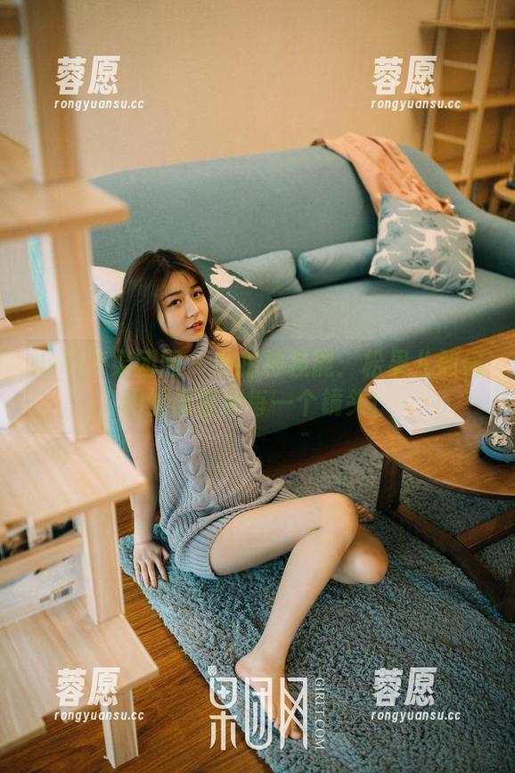GIRLT果团网 - 私拍神技能：松果儿如何用丝袜征服每一个镜头！