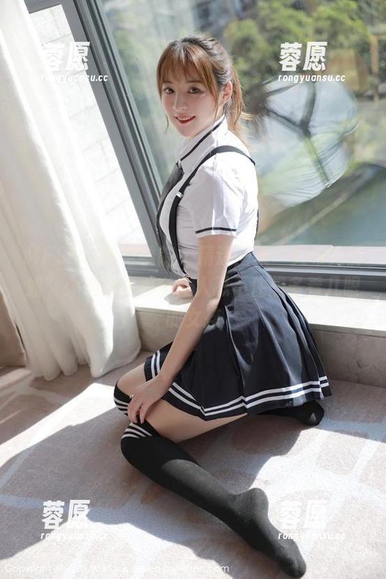 MFStar模范学院-艾希儿 MFStar模范学院 - 精选图集“艾希儿御姐”:她就是那个让人忍不住想多看几眼的女孩