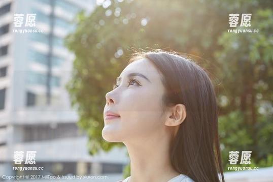 MiiTao蜜桃社 - 蜜蕊Mary与高跟鞋的狂欢：写真合集给你不一样的视角