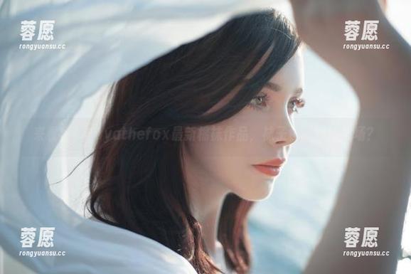 来看看！Sayathefox最新棉袜作品，袜子也能穿出气场？
