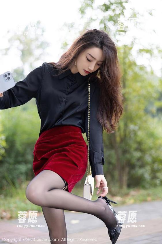 Xiuren秀人网-大琪琪Emily Xiuren秀人网 - 大琪琪Emily的裸足合集——足Notes:有些美,连鞋都不需要!
