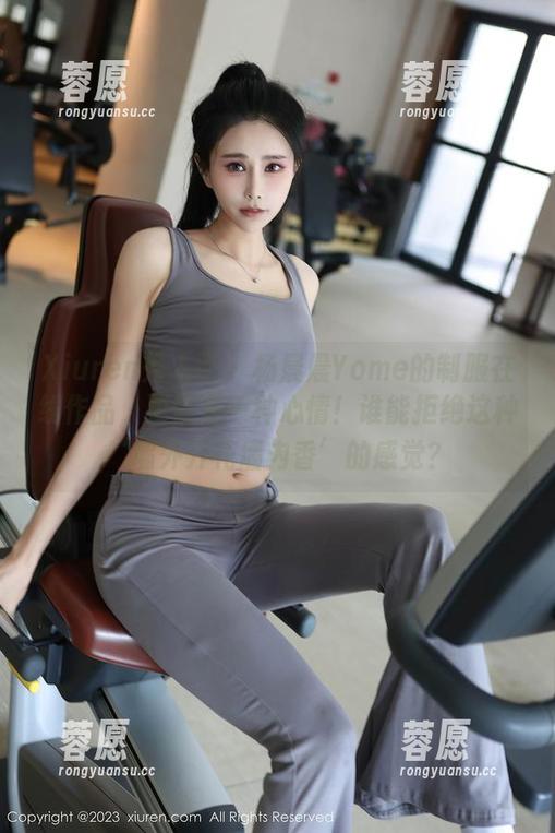 Xiuren秀人网-杨晨晨Yome Xiuren秀人网 - 杨晨晨Yome的制服在线作品,更像是一种心情!谁能拒绝这种‘墙外开花墙内香’的感觉?
