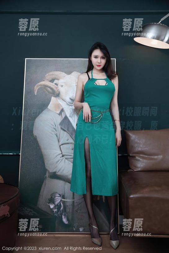 Xiuren秀人网-林文文yooki Xiuren秀人网 - 林文文yooki校服瞬间:观看中忽然觉得自己也适合穿校服,原图让人心动不已!