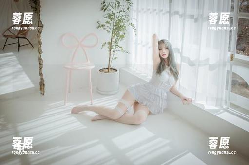 Yuna(윤아)COS的“SAINTPhotolife”作品，谁能抵挡这种神秘奖项的魅力？