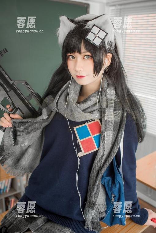 izumi泉桃子‘苦修女’的私拍资源，总让我想问，搞得像在修炼，结果却没那么简单。