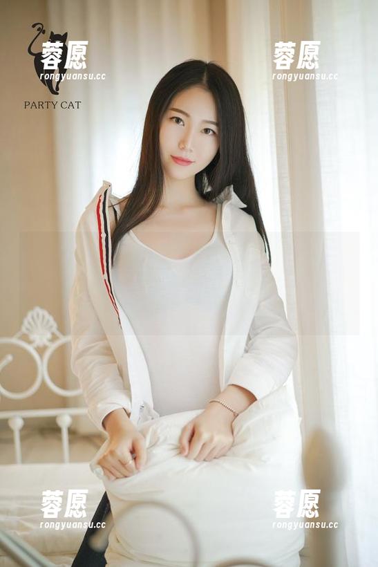 partycat轰趴猫 - 艾小青泳装合集：每一张都是一份炎热中消暑的清凉，真想忍不住多看几眼！