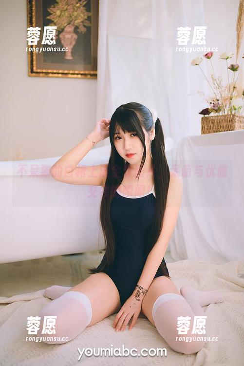 不呆猫的白裙上演全套图片，呆萌与优雅交会的瞬间！