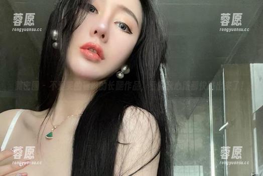 微密圈 - 不爱笑的赛琳的长腿作品，看的我心脏都快跳出来了！