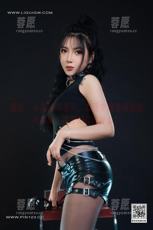 丽柜 - 小智贤的夏天，套图中藏着私拍的小故事，猜猜她在想什么？
