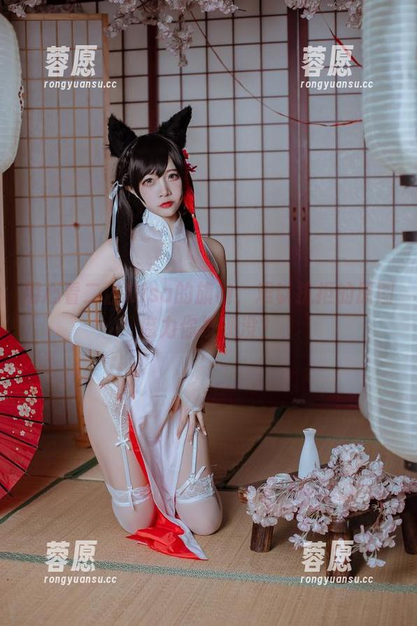 用心看二佐Nisa的旗袍，难以抗拒的原图魔力你发现没？