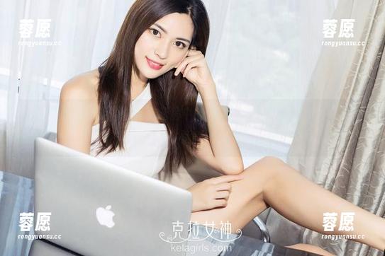 克拉女神-薇薇 克拉女神 - 薇薇的眼镜:私房中的悸动,图片简直像是在说悄悄话!