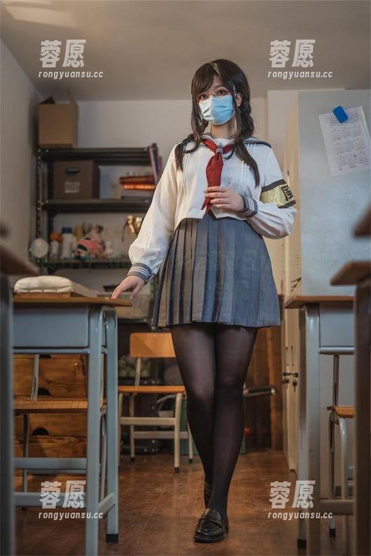 啊日日_Ganlory 当啊日日_Ganlory在高清日常里走动,套图真是个宝藏