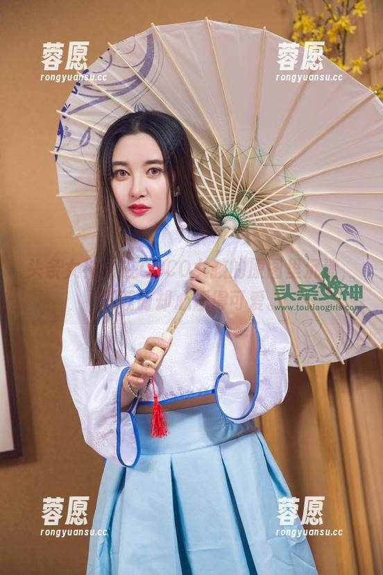 头条女神 - 在COCO女孩的原图里沉迷，下载时却心虚得可爱。