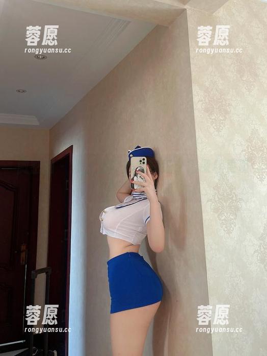 微密圈 - 教室里的奶宝妹纸：比课程更吸引的写真体验
