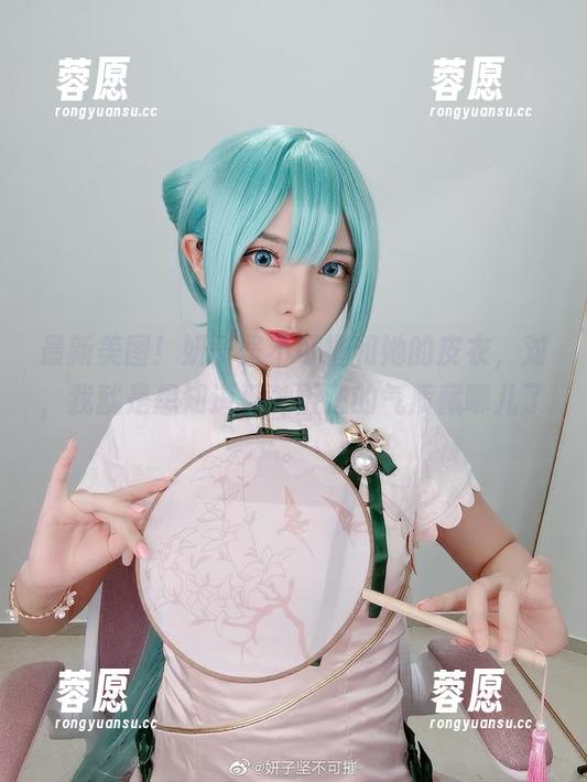 最新美图！妍子坚不可摧和她的皮衣，对，我就是想知道那种叛逆的气质藏哪儿了。