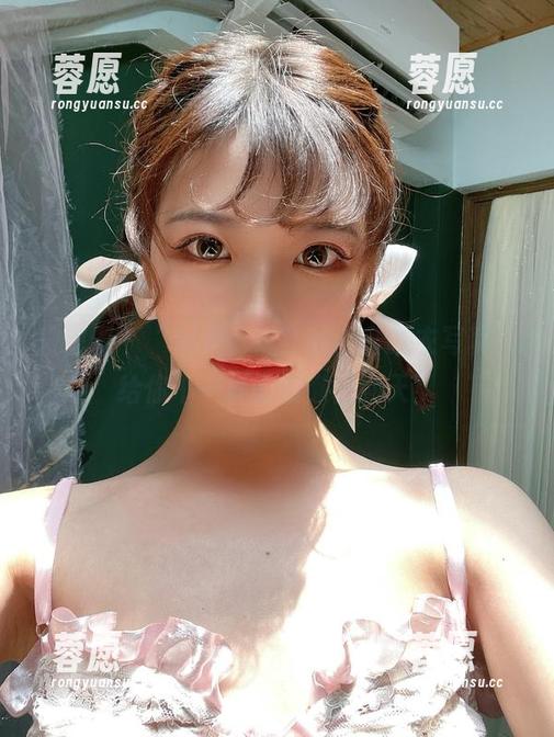 微密圈 - “妮是老虎”的全套睡衣写真，给你不一样的慵懒星期天！