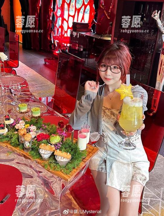 跟着宝儿mysterial去旅行，棉袜图集精选带你探索无尽的柔软！