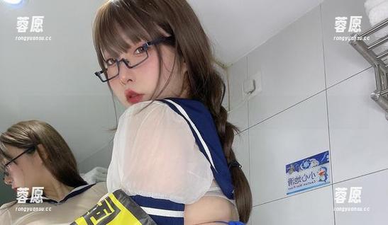 小泉学姐吖私底“风纪委员”，合集更新如何悄然引发惊叹？