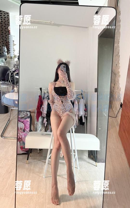 小玉吃果冻 微密圈 - 小玉吃果冻在线,软萌妹纸的那些图片,让我忍不住想要多看几眼!