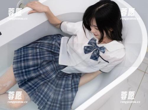 少女秩序 - 乐栀的泳衣合集：每一张都像在说‘我就是这个夏天的主角’！