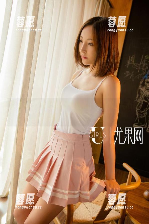 尤果网 - 穿礼服的马欣悦：私拍让人心跳加速的合集，太会撩了！