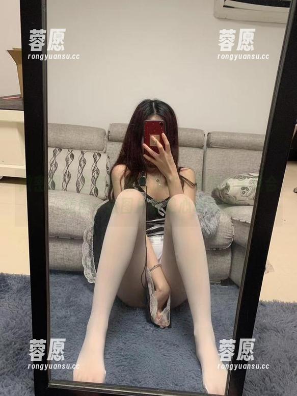 微密圈 - 全套瑜伽和提袜少女的完美结合，随便一张图片都是心动瞬间！