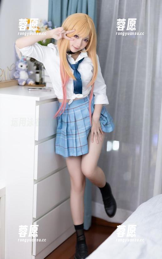 运用泳衣的魔力：是三不是世w的写真原图引发的思考...