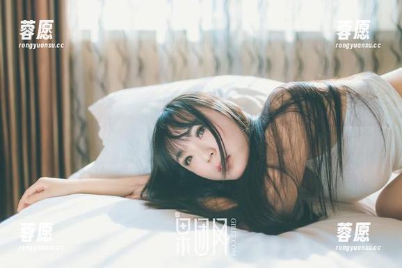果团网 - 不妨分享一下little贝壳喵的瑜伽图包：练习和欣赏，两不误！