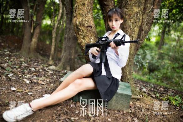 果团网-王语纯 果团网 - 这!就是最新王语纯护士的照片,谁说护士就不能有点神秘感?