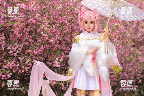 桃暖酱在高清美图中，妖娆怀玉的极致诱惑真的能抗拒吗？