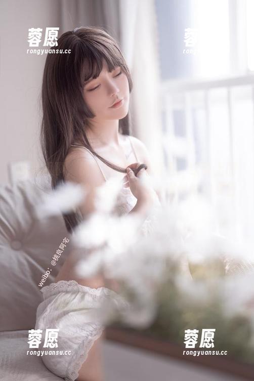 泳池趣事，桃良阿宅作品精选：水面上的轻松，水下的欢乐，真是个不寻常的夏日！