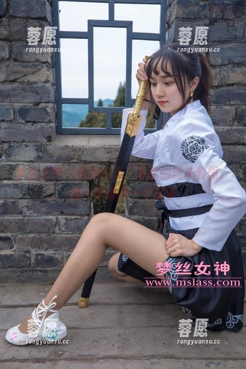 梦丝女神 - 透视内心，苏柔的丝袜套图：每一帧都是一个故事