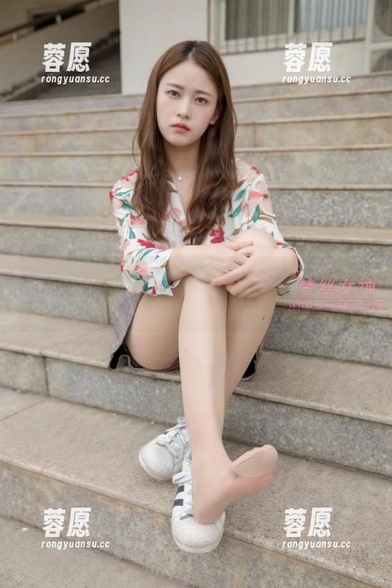 梦丝女神 - 香萱户外作品：全集中的清新气息，仿佛真的能闻到草地的芬芳。