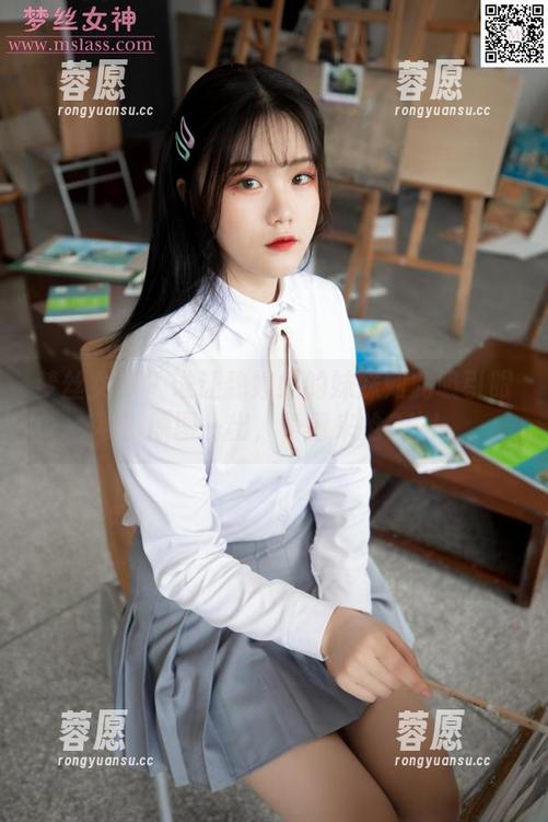 梦丝女神 - 谁让魏婷婷的妹妹如此吸引眼球？原图一出，争着来抢C位！