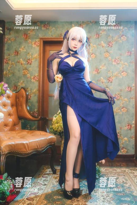 权衡的艺术：樱落Selena女友写真合集，看看谁才是真正的女神。