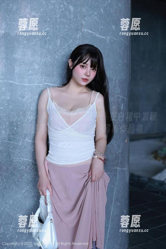 秀人网 - Mieko林美惠子：在白裙中发现那些不为人知的瞬间，写真作品集