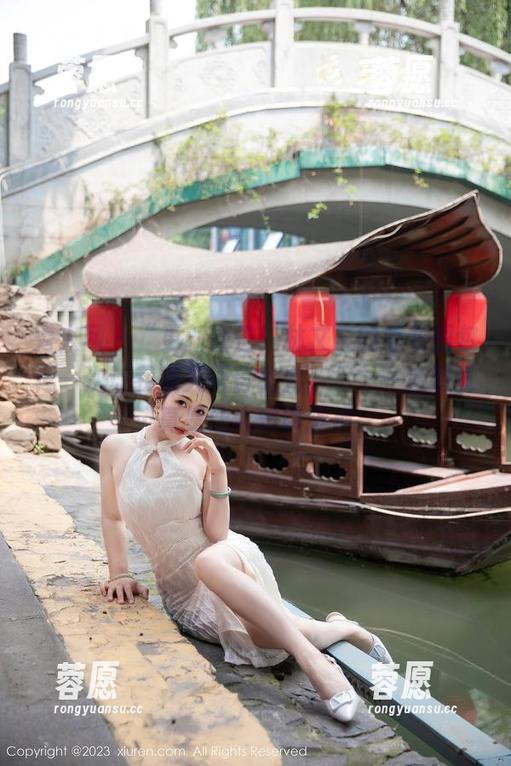 秀人网 - “更新警告！林文文的毛衣图包再一次让我丧失语言能力。”——这感觉…真是让人难以捉摸。