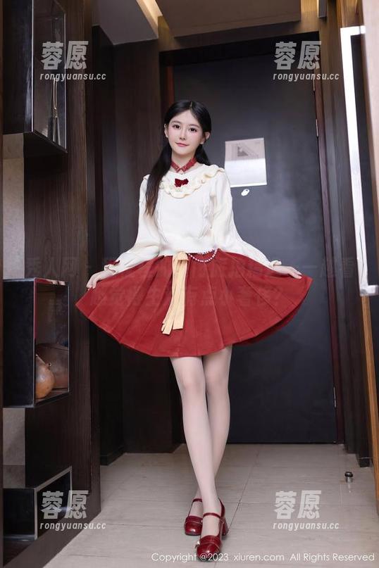 秀人网 - 程程程的厦门旅拍精选——越看越觉得生活有点小奢侈？