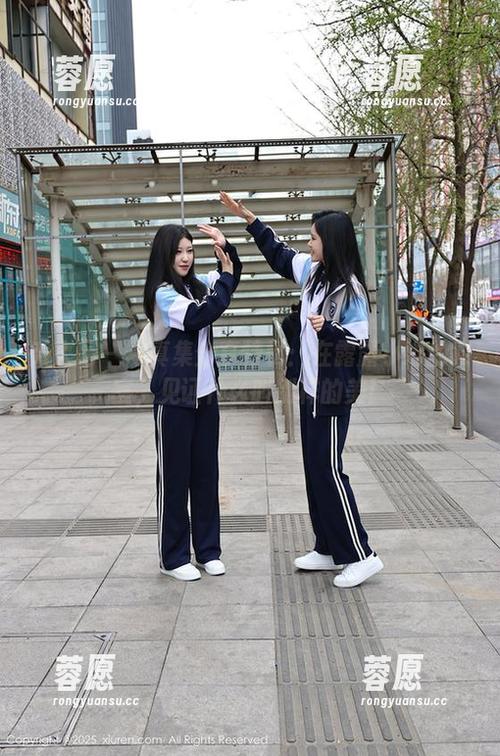 秀人网-露露小喵 秀人网 - 写真集分享特辑:在露露小喵的教室,见证什么叫别样的美!