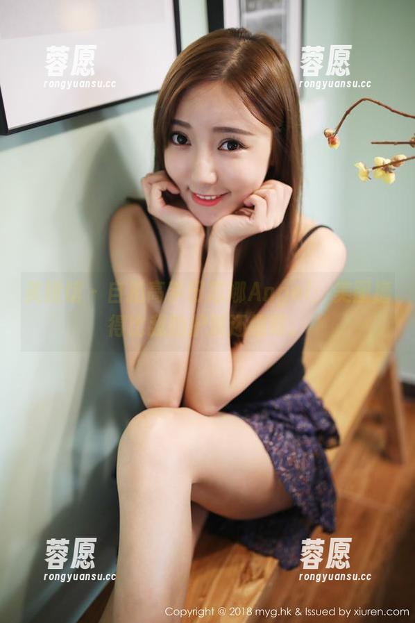 美媛馆 - 自拍高手田芯娜Angel：美图磨得比我的护肤还细致。
