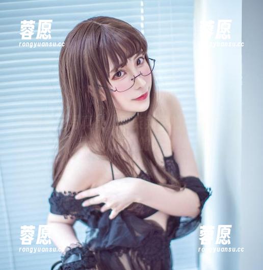 一组裸足写真集，翎柒菜菜的高清作品就是让人意外的惊艳！