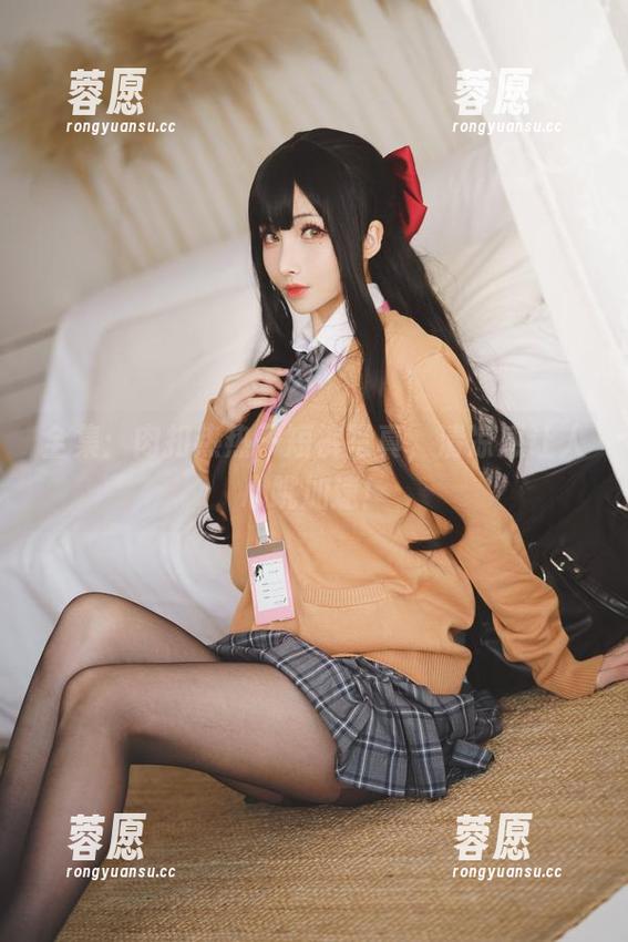 肉扣热热子 全集:肉扣热热子短裤写真,清凉感让人心跳加速!