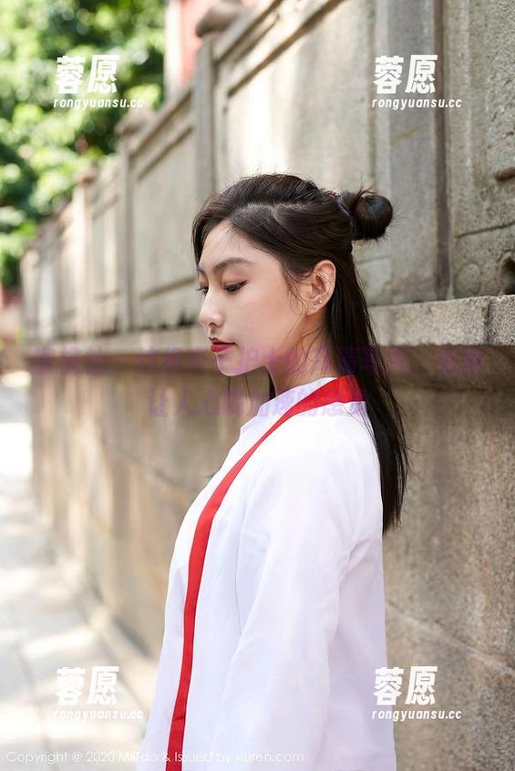 蜜桃社 - 这组杏子护士的高清写真，有种让人心跳加速的感觉