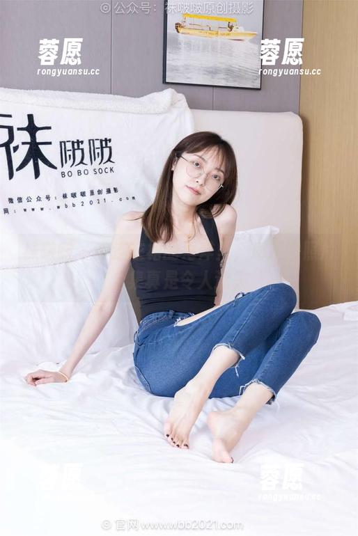 袜啵啵 - 在连衣裙的海洋里，瑶瑶的照片合集真是令人迷失