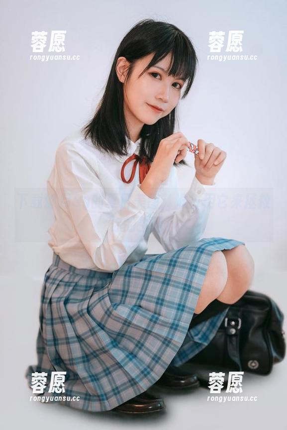逐月Su 下载逐月Su的夏日美图,准备用它来拯救你的生活!