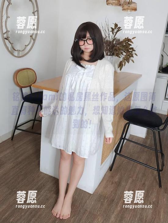 铭铭kizami 铭铭kizami的私房黑丝作品,这原图简直有种不能说的魅力,想知道她是怎么做到的!