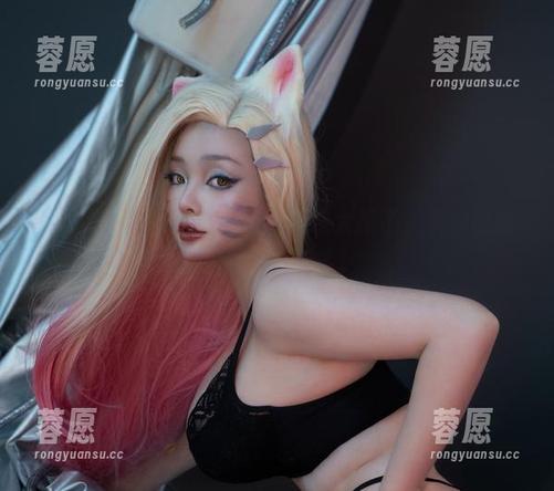 阿寨寨ninja的旗袍作品真是太撩了，看的时候小心脑袋嗡嗡。